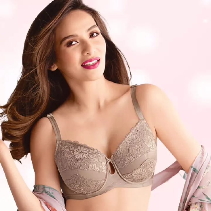 Indulge in luxurious comfort with the Marinella Underwire Full Cup Lace Bra. Crafted with delicate lace and a supportive full-cup design, it provides superior coverage and a flattering fit. The underwire construction lifts and shapes, while soft, breathable fabric ensures all-day comfort. Elevate your lingerie collection with this classic yet stylish piece.